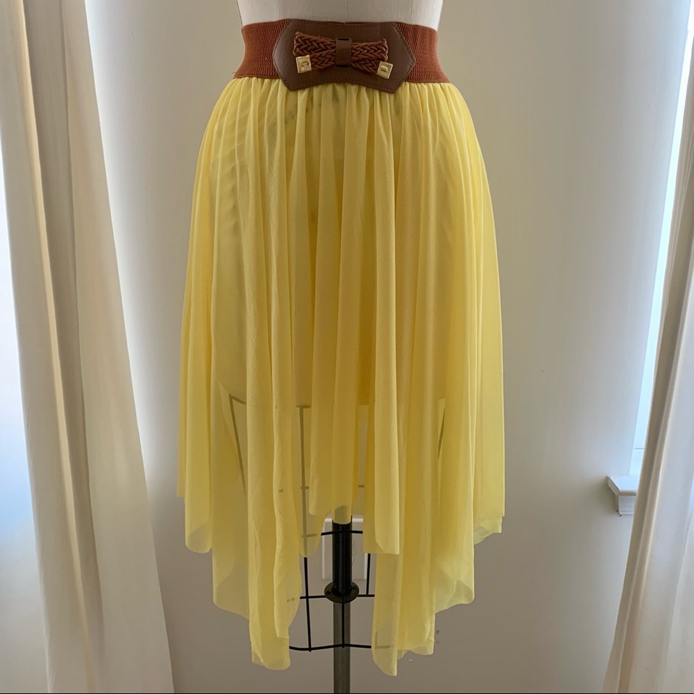 Yellow mesh elastic waist skirt with attached brown belt- Size XS/S